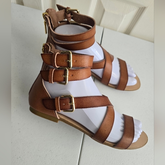 JustFab Tan Strappy Sandals with Gold Buckles No Size - Picture 3 of 6